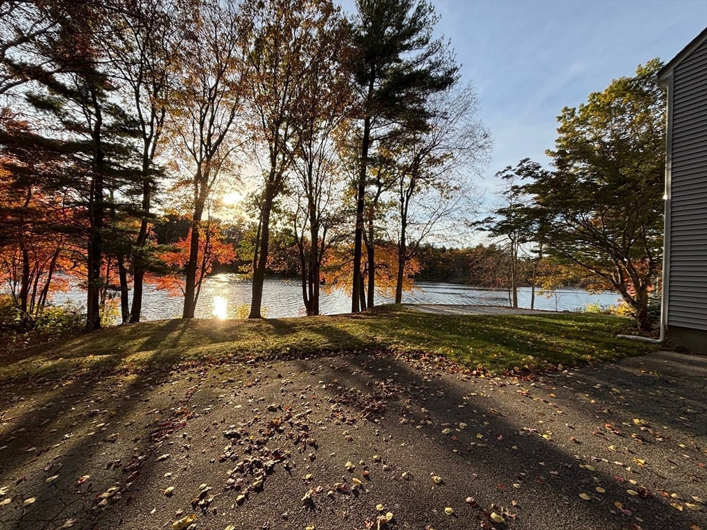 Foxboro, Massachusetts, 02035, United States, 5 Bedrooms Bedrooms, ,4 BathroomsBathrooms,Residential,Active,1904724