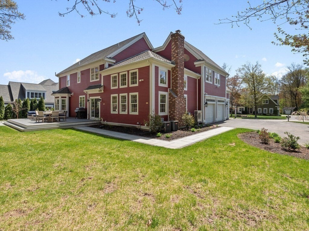 Shrewsbury, Massachusetts, 01545, United States, 4 Bedrooms Bedrooms, ,5 BathroomsBathrooms,Residential,Active,1810422