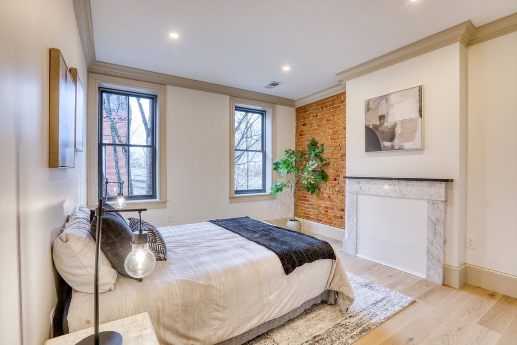 Boston, Massachusetts, 02129, United States, 4 Bedrooms Bedrooms, ,4 BathroomsBathrooms,Residential,Active,2043810