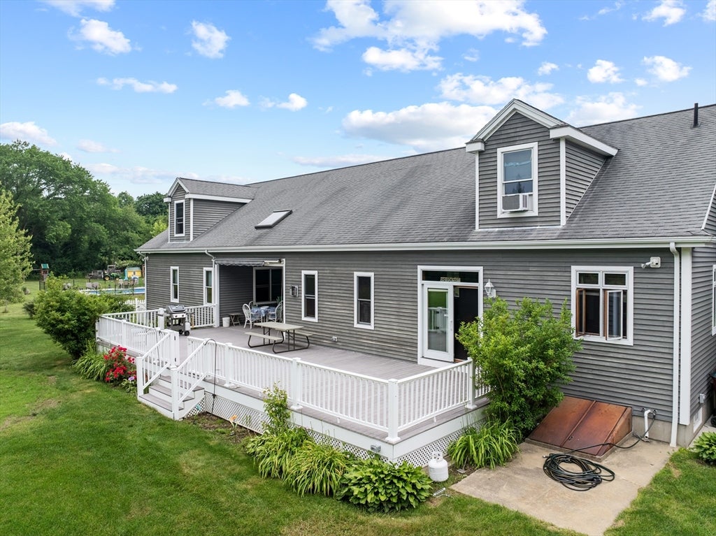 Middleboro, Massachusetts, 02346, United States, 4 Bedrooms Bedrooms, ,5 BathroomsBathrooms,Residential,Active,1858668