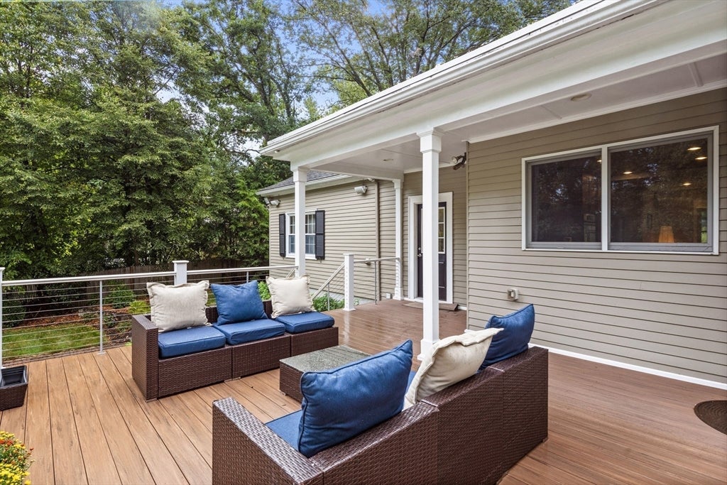 Andover, Massachusetts, 01810, United States, 5 Bedrooms Bedrooms, ,4 BathroomsBathrooms,Residential,Active,1934816