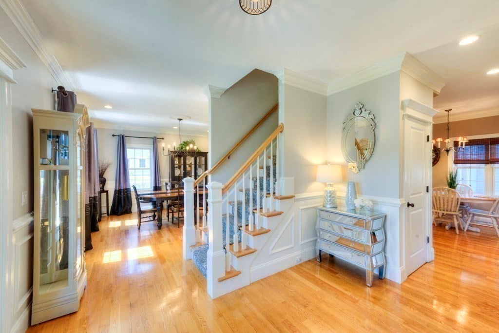 Shrewsbury, Massachusetts, 01545, United States, 5 Bedrooms Bedrooms, ,5 BathroomsBathrooms,Residential,Active,1964258