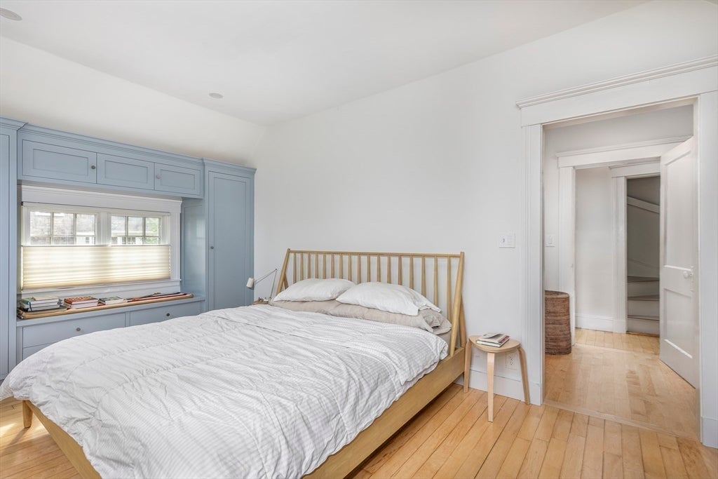 Marblehead, Massachusetts, 01945, United States, 5 Bedrooms Bedrooms, ,4 BathroomsBathrooms,Residential,Active,1993678