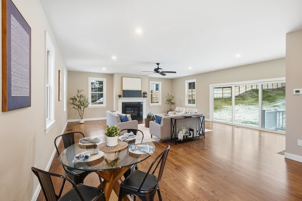 Andover, Massachusetts, 01810, United States, 4 Bedrooms Bedrooms, ,5 BathroomsBathrooms,Residential,Active,2002339