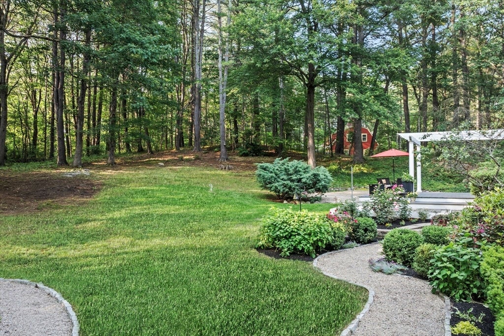 Boxford, Massachusetts, 01921, United States, 4 Bedrooms Bedrooms, ,4 BathroomsBathrooms,Residential,Active,1858684