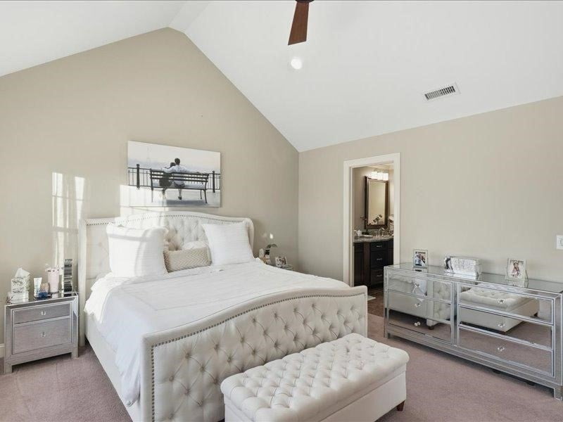 Pelham, New Hampshire, 03076, United States, 3 Bedrooms Bedrooms, ,3 BathroomsBathrooms,Residential,Active,2007919