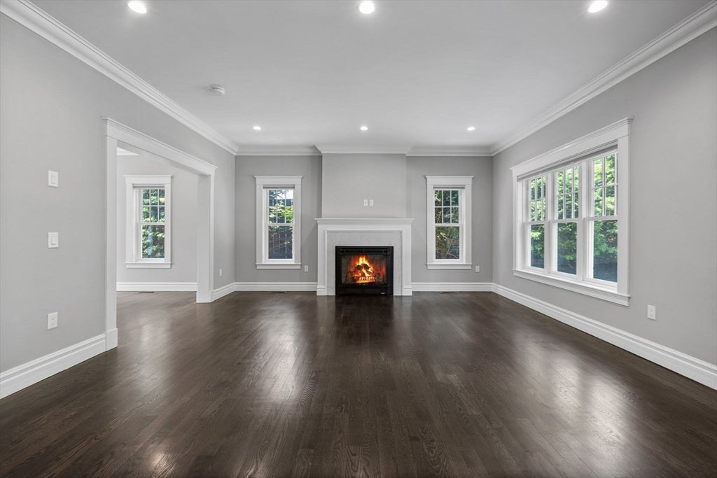 Newton, Massachusetts, 02460, United States, 5 Bedrooms Bedrooms, ,4 BathroomsBathrooms,Residential,Active,1934756