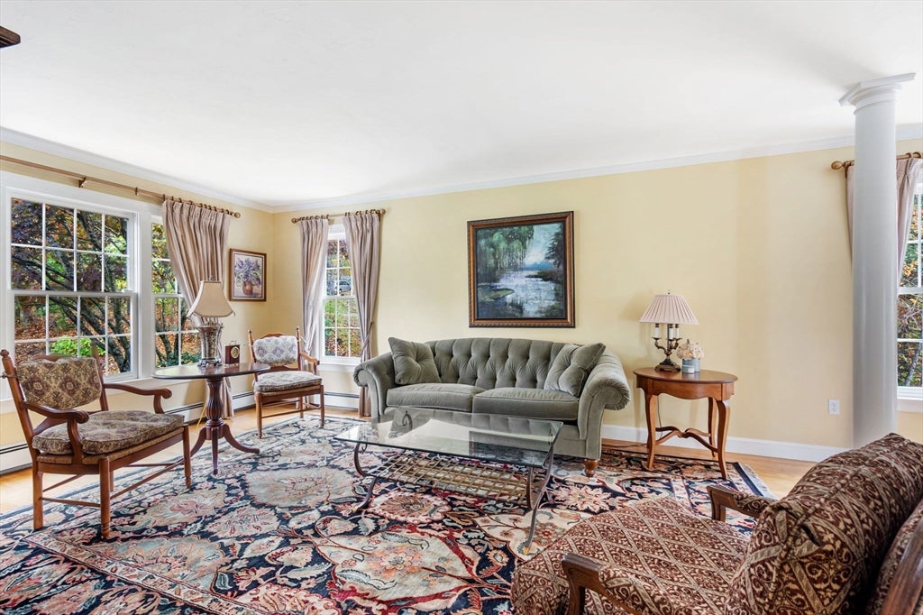 Norwell, Massachusetts, 02061, United States, 4 Bedrooms Bedrooms, ,4 BathroomsBathrooms,Residential,Active,1986892