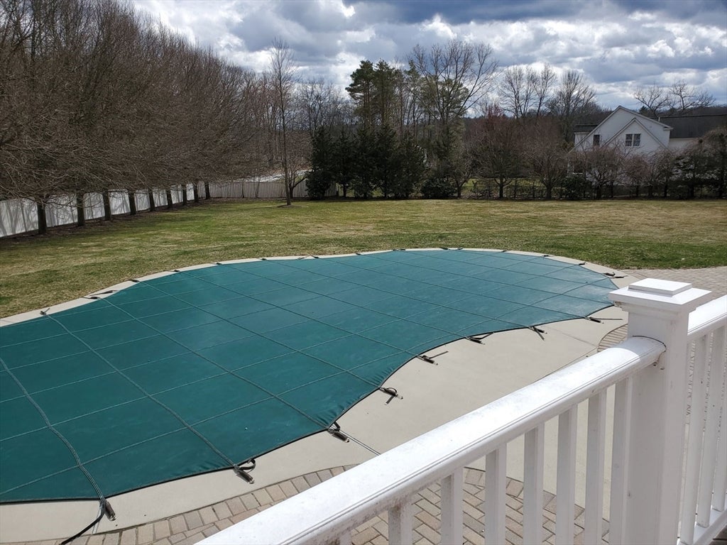 Westborough, Massachusetts, 01581, United States, 6 Bedrooms Bedrooms, ,3 BathroomsBathrooms,Residential,Active,1992250