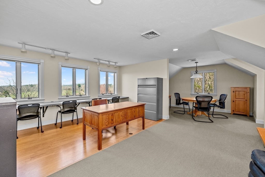 Pittsfield, New Hampshire, 03263, United States, 4 Bedrooms Bedrooms, ,5 BathroomsBathrooms,Residential,Active,1860238