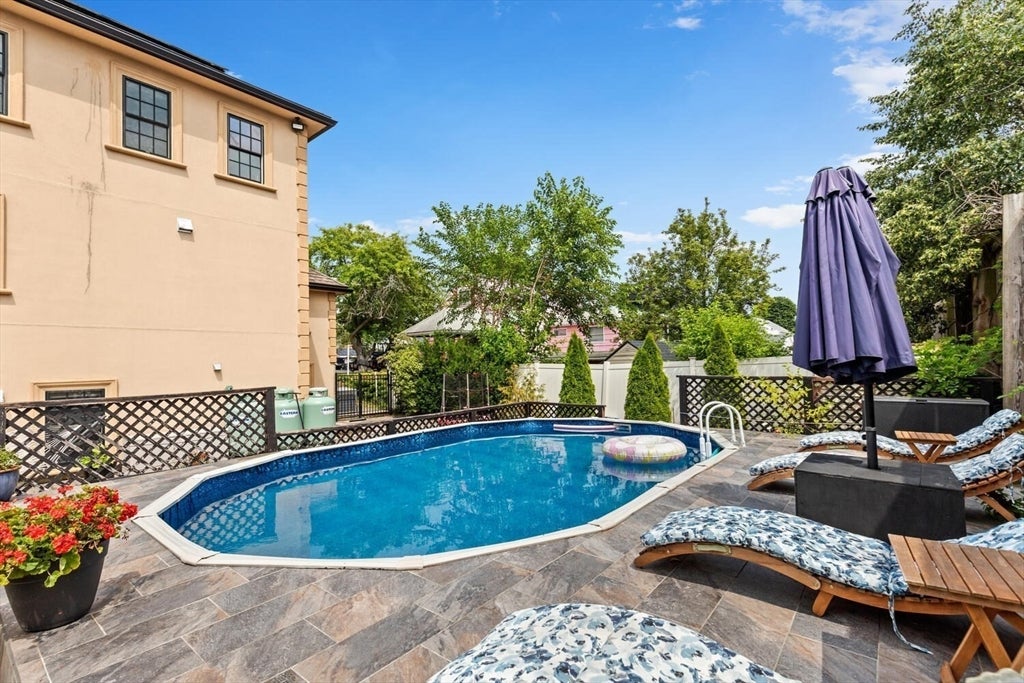 Revere, Massachusetts, 02151, United States, 5 Bedrooms Bedrooms, ,4 BathroomsBathrooms,Residential,Active,1927654
