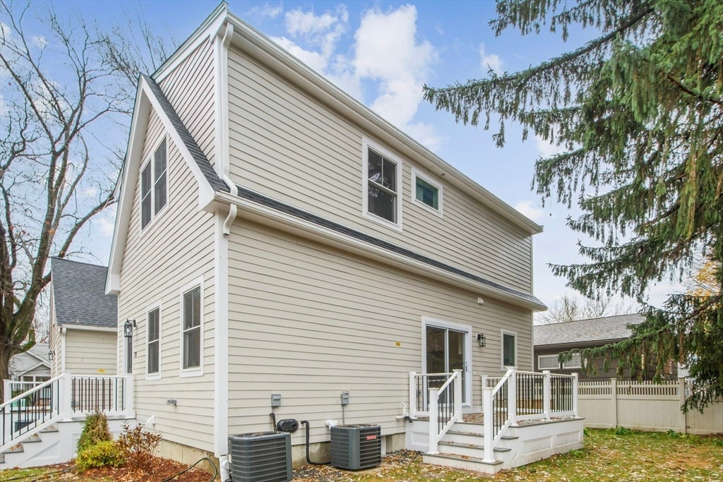 Cambridge, Massachusetts, 02138, United States, 4 Bedrooms Bedrooms, ,4 BathroomsBathrooms,Residential,Active,1905089