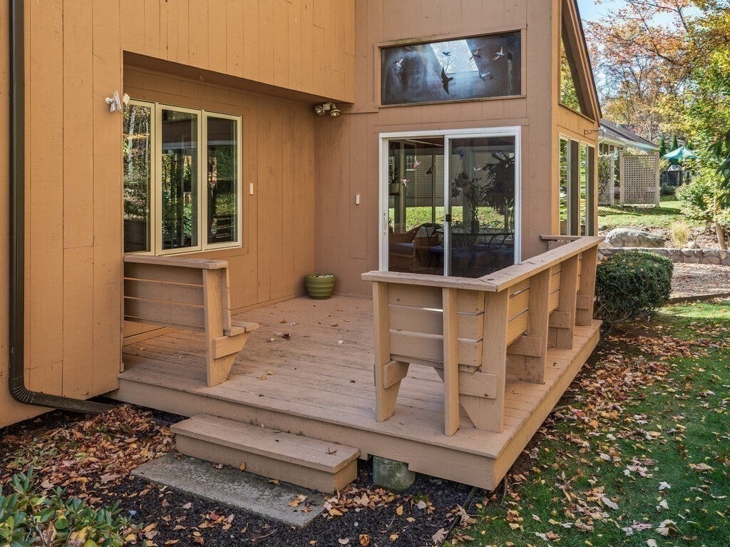 Shrewsbury, Massachusetts, 01545, United States, 4 Bedrooms Bedrooms, ,5 BathroomsBathrooms,Residential,Active,1968373