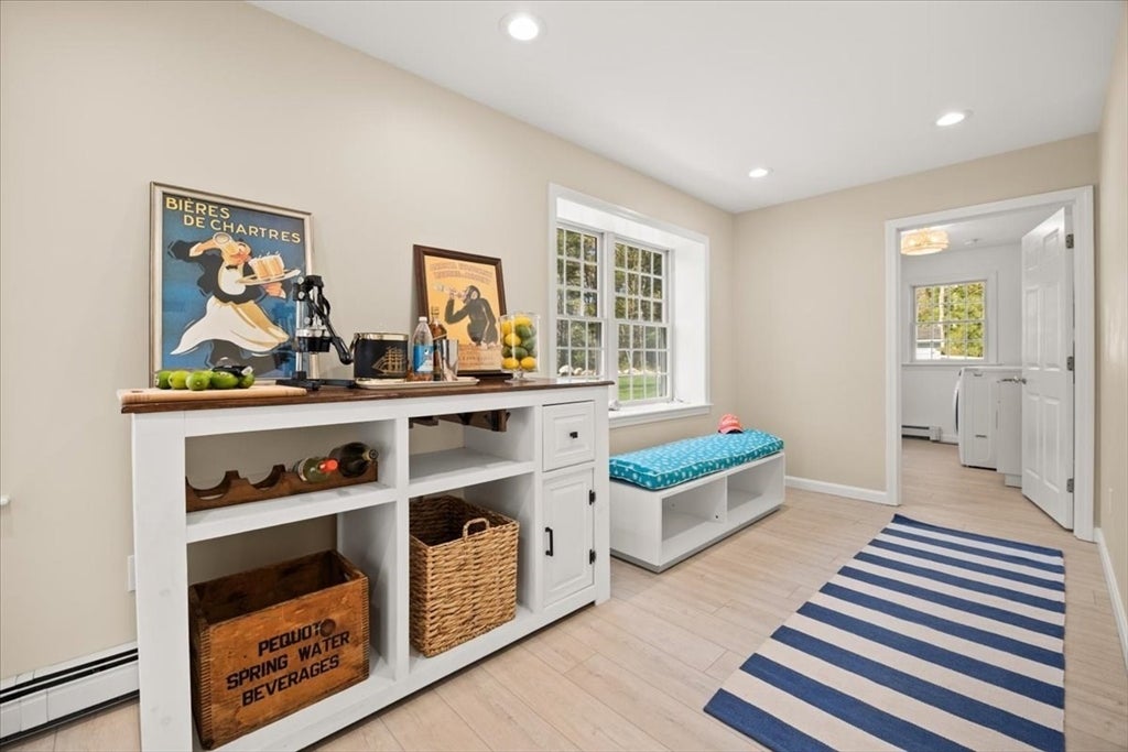 Bourne, Massachusetts, 02532, United States, 4 Bedrooms Bedrooms, ,4 BathroomsBathrooms,Residential,Active,2052070