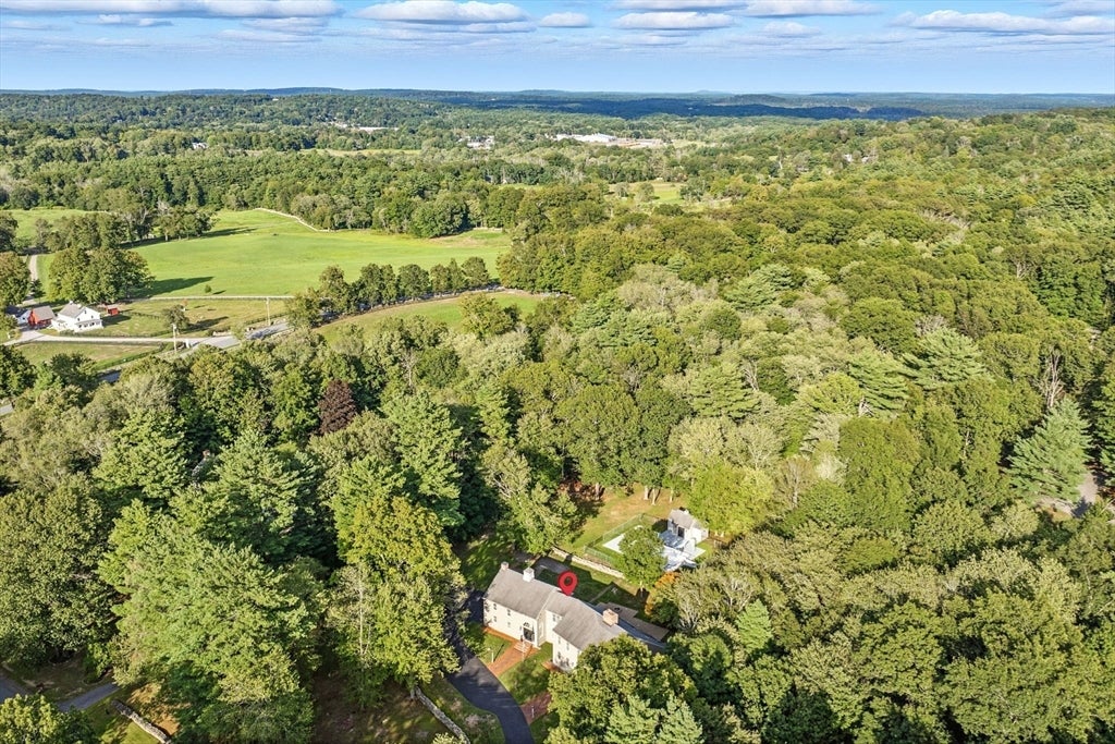 Topsfield, Massachusetts, 01983, United States, 6 Bedrooms Bedrooms, ,4 BathroomsBathrooms,Residential,Active,1936130