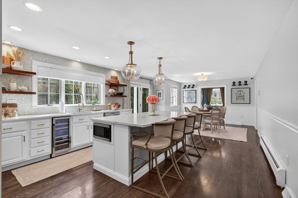 North Andover, Massachusetts, 01845, United States, 4 Bedrooms Bedrooms, ,3 BathroomsBathrooms,Residential,Active,2045698