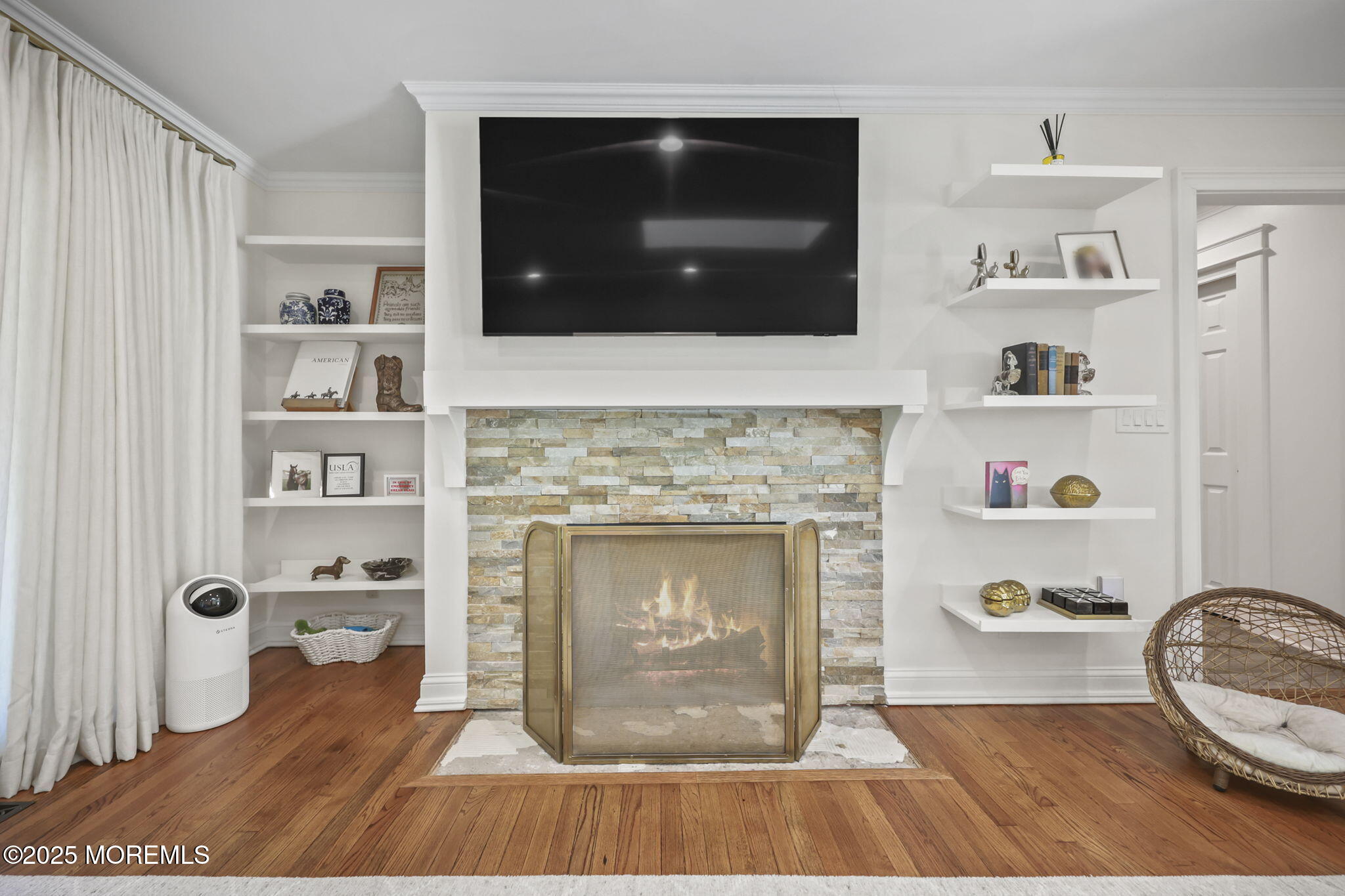 Colts Neck, New Jersey, 07722, United States, 3 Bedrooms Bedrooms, ,3 BathroomsBathrooms,Residential,Active,1941385