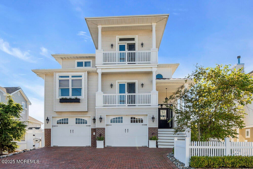 Waretown, New Jersey, 08758, United States, 4 Bedrooms Bedrooms, ,5 BathroomsBathrooms,Residential,Active,1926919