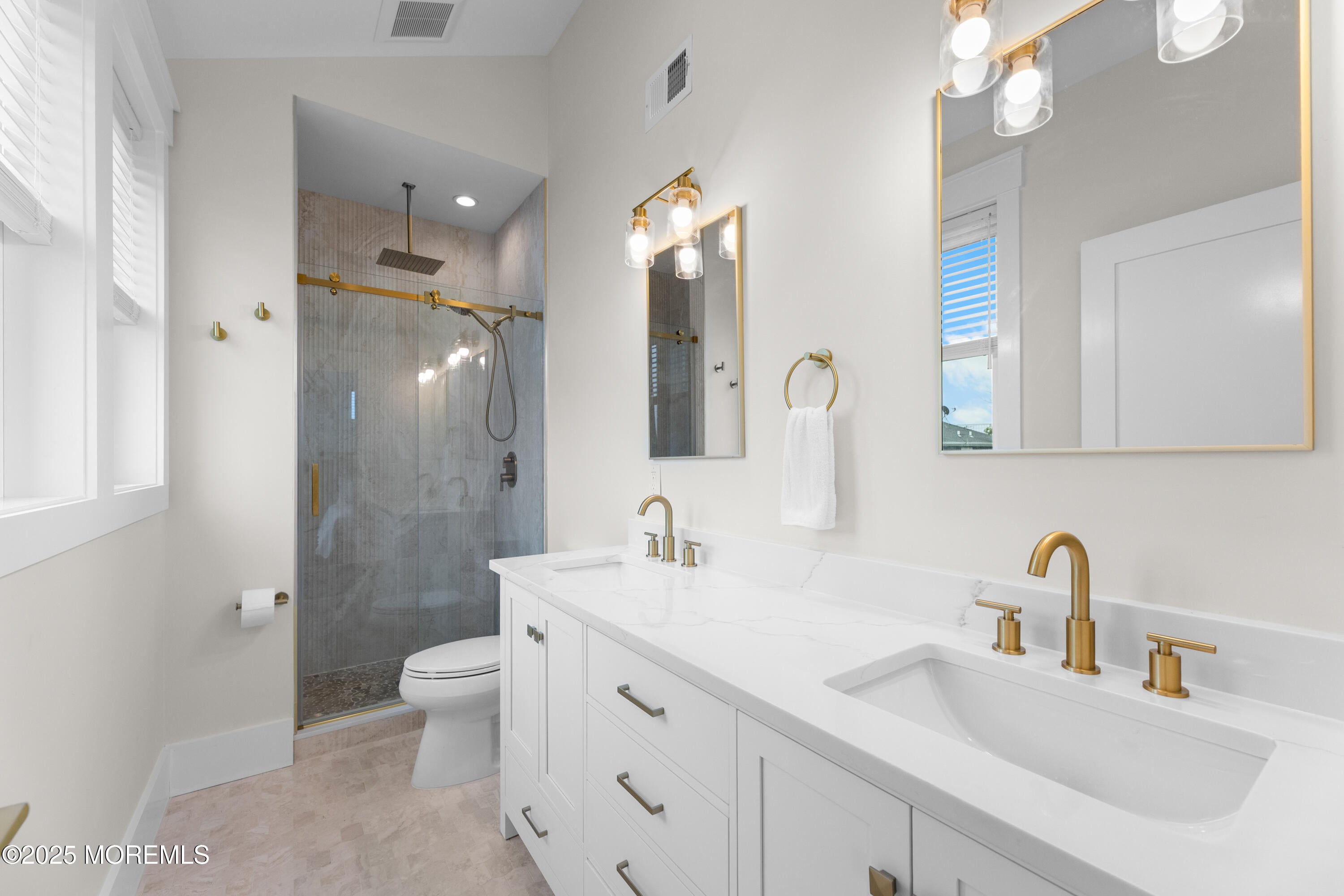 Beach Haven, New Jersey, 08008, United States, 6 Bedrooms Bedrooms, ,6 BathroomsBathrooms,Residential,Active,1969766