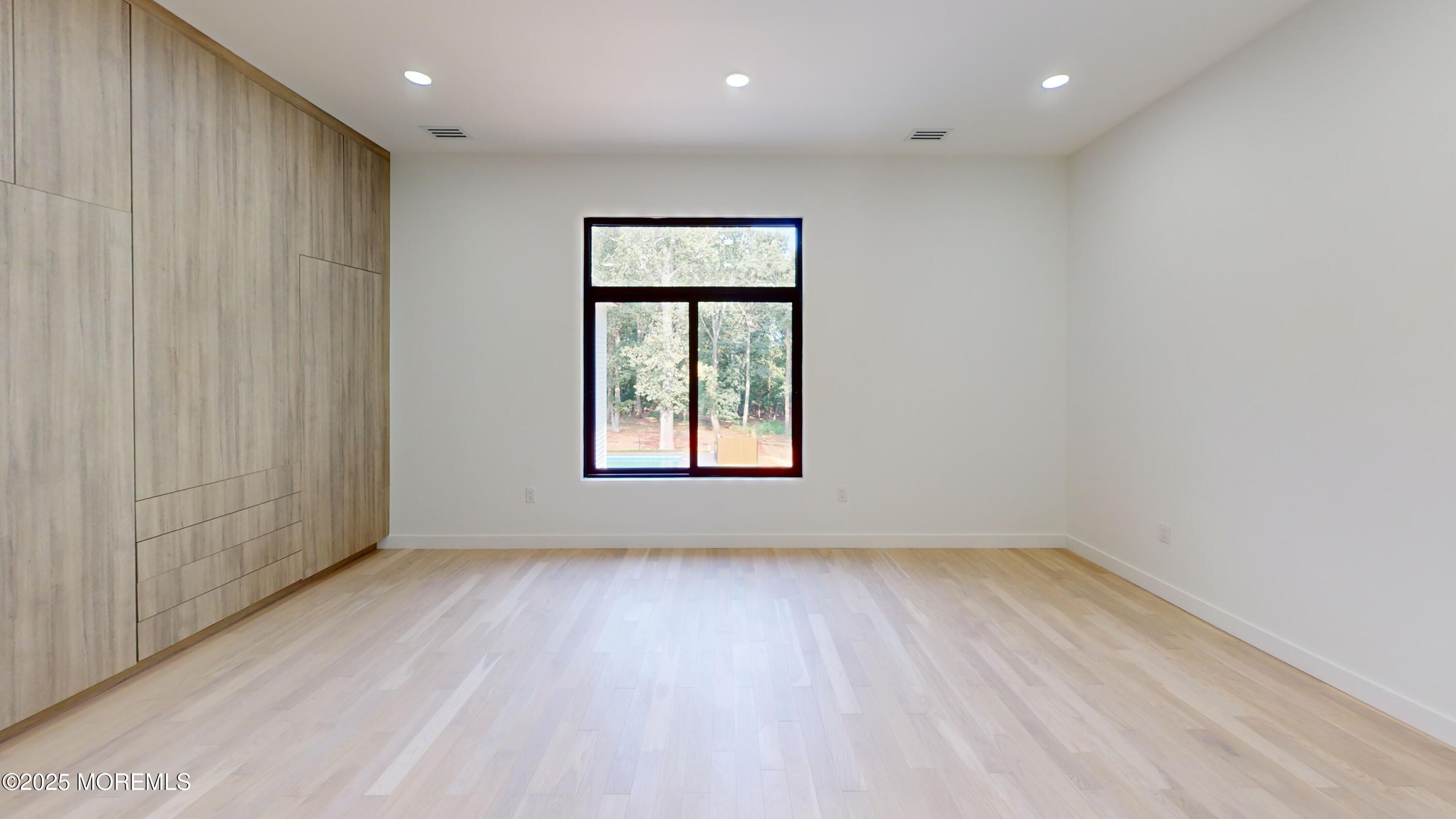 Marlboro, New Jersey, 07746, United States, 5 Bedrooms Bedrooms, ,5 BathroomsBathrooms,Residential,Active,2001371