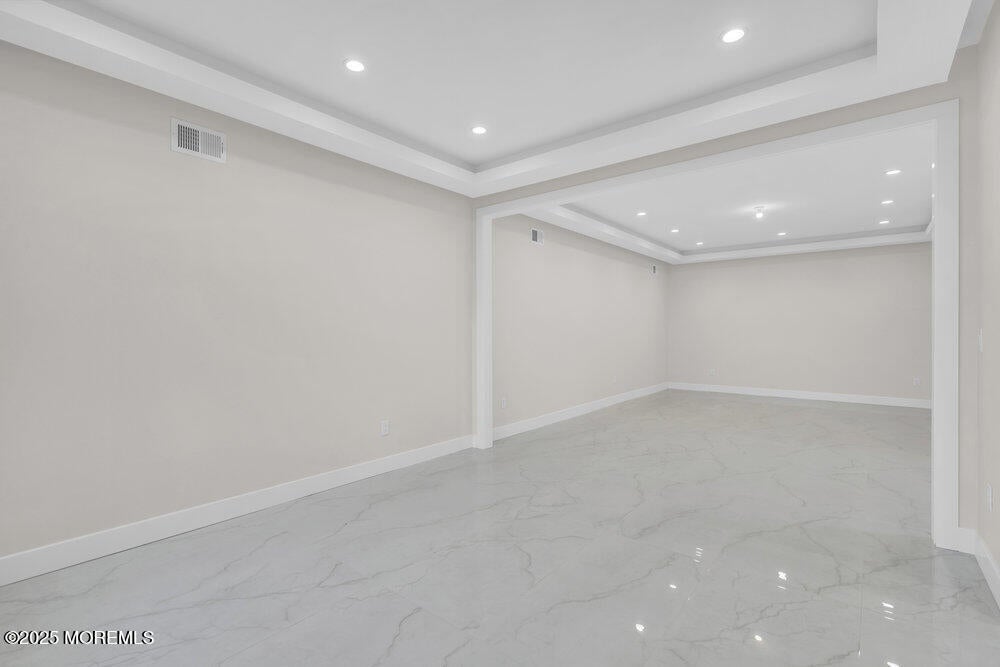 Lakewood, New Jersey, 08701, United States, 5 Bedrooms Bedrooms, ,4 BathroomsBathrooms,Residential,Active,1973269