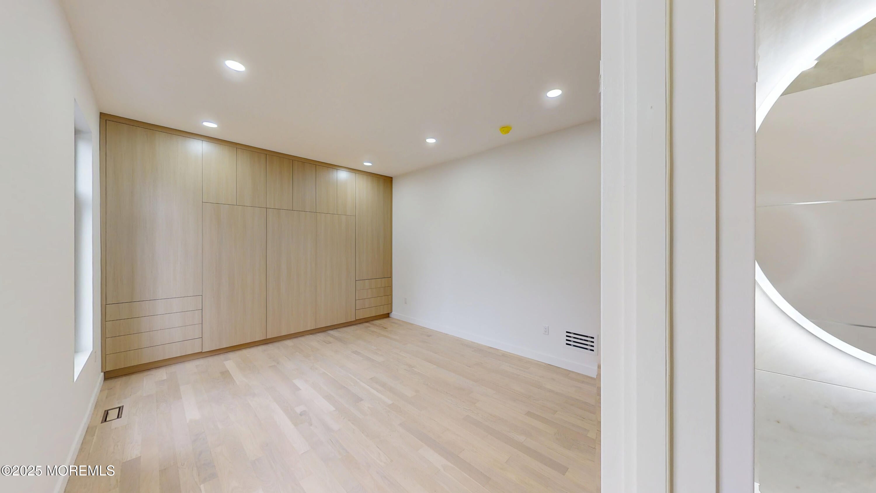 Marlboro, New Jersey, 07746, United States, 5 Bedrooms Bedrooms, ,5 BathroomsBathrooms,Residential,Active,2001371