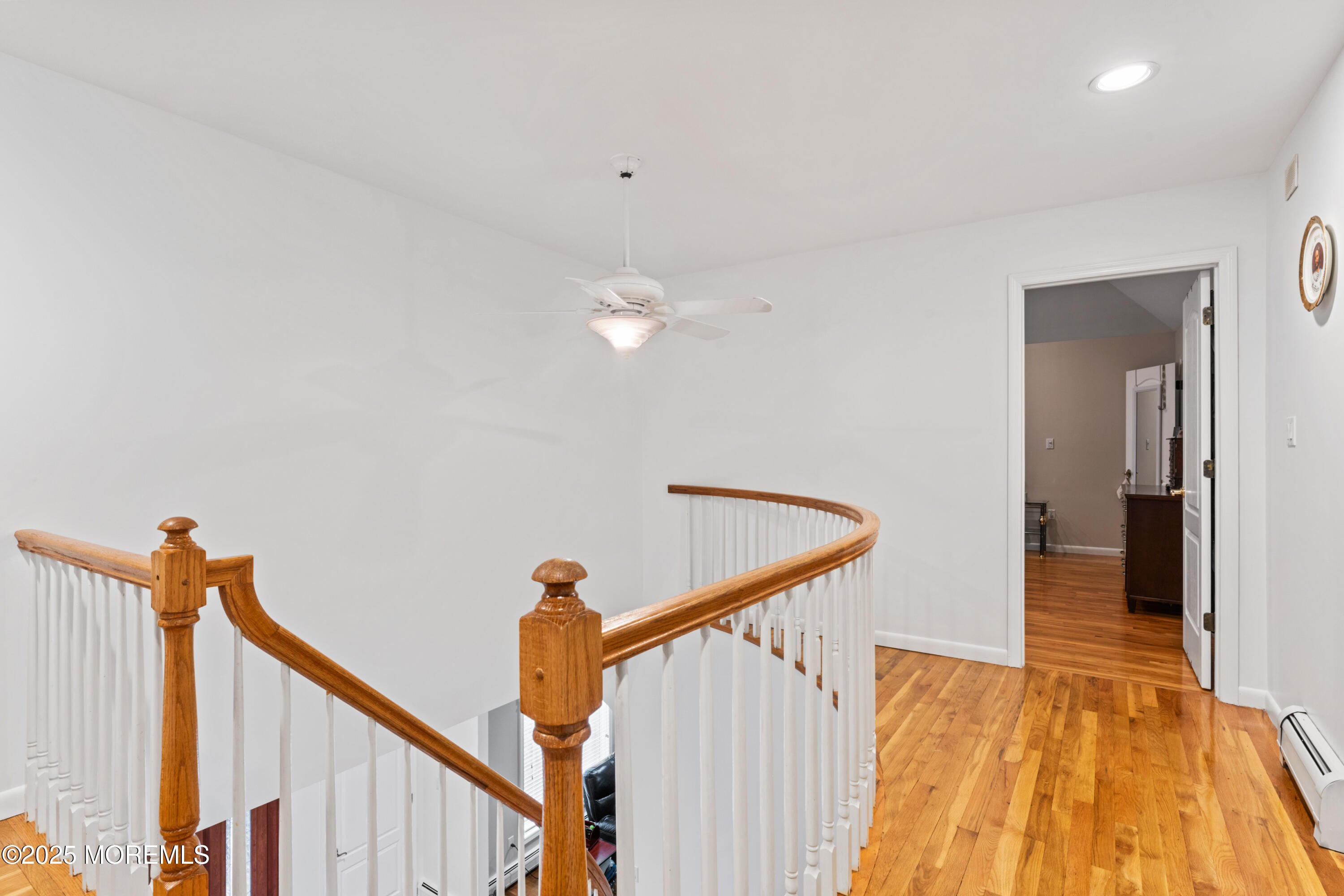 Manalapan, New Jersey, 07726, United States, 4 Bedrooms Bedrooms, ,4 BathroomsBathrooms,Residential,Pending,1909603