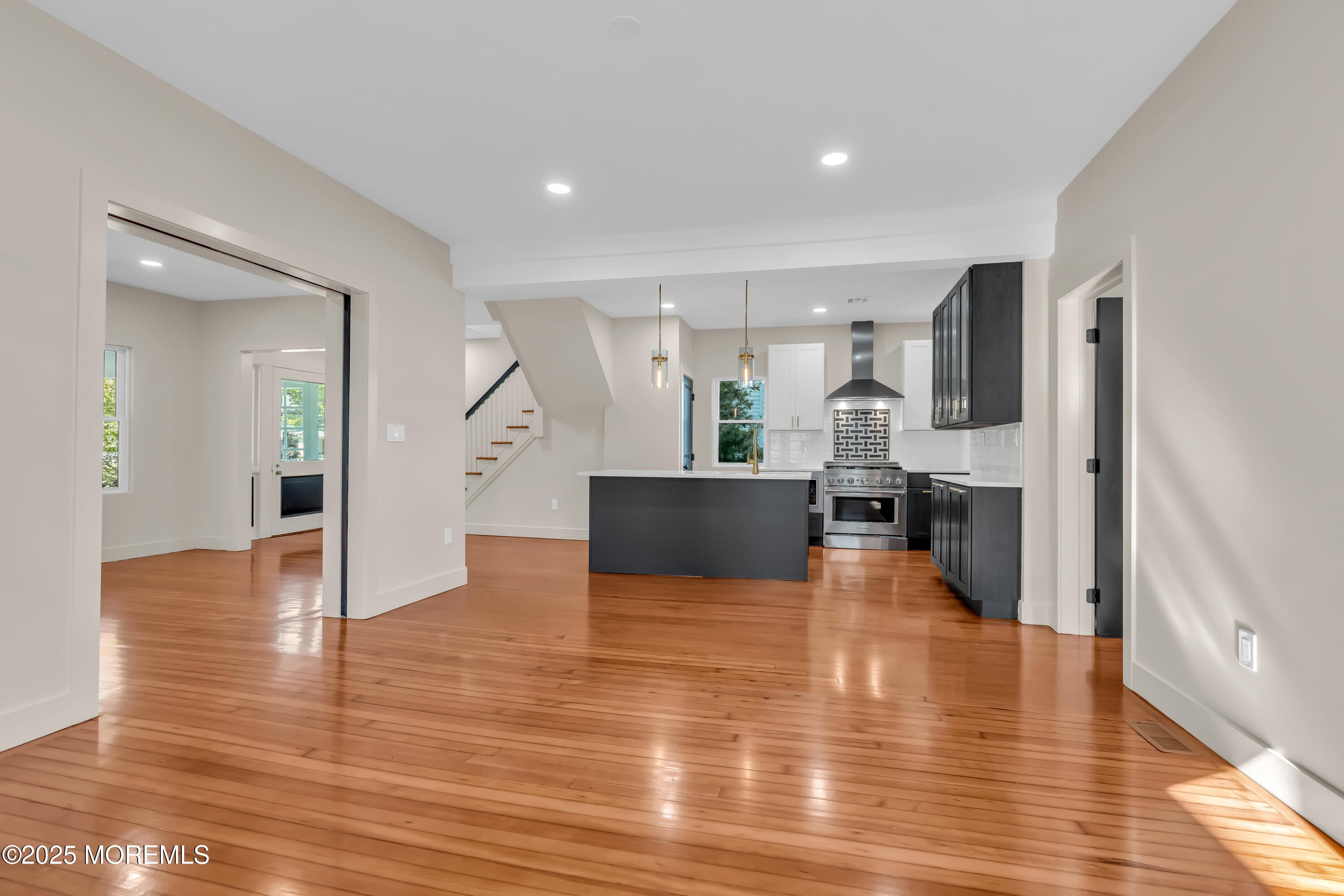 Asbury Park, New Jersey, 07712, United States, 6 Bedrooms Bedrooms, ,4 BathroomsBathrooms,Residential,Active,1929708