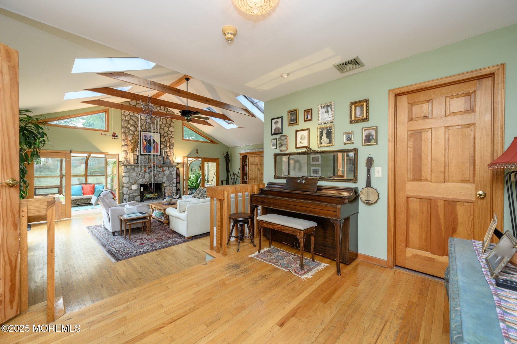 Holmdel, New Jersey, 07733, United States, 4 Bedrooms Bedrooms, ,3 BathroomsBathrooms,Residential,Active,1962185