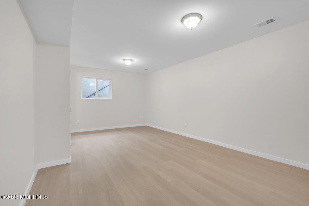 Lakewood, New Jersey, 08701, United States, 5 Bedrooms Bedrooms, ,4 BathroomsBathrooms,Residential,Active,1973269