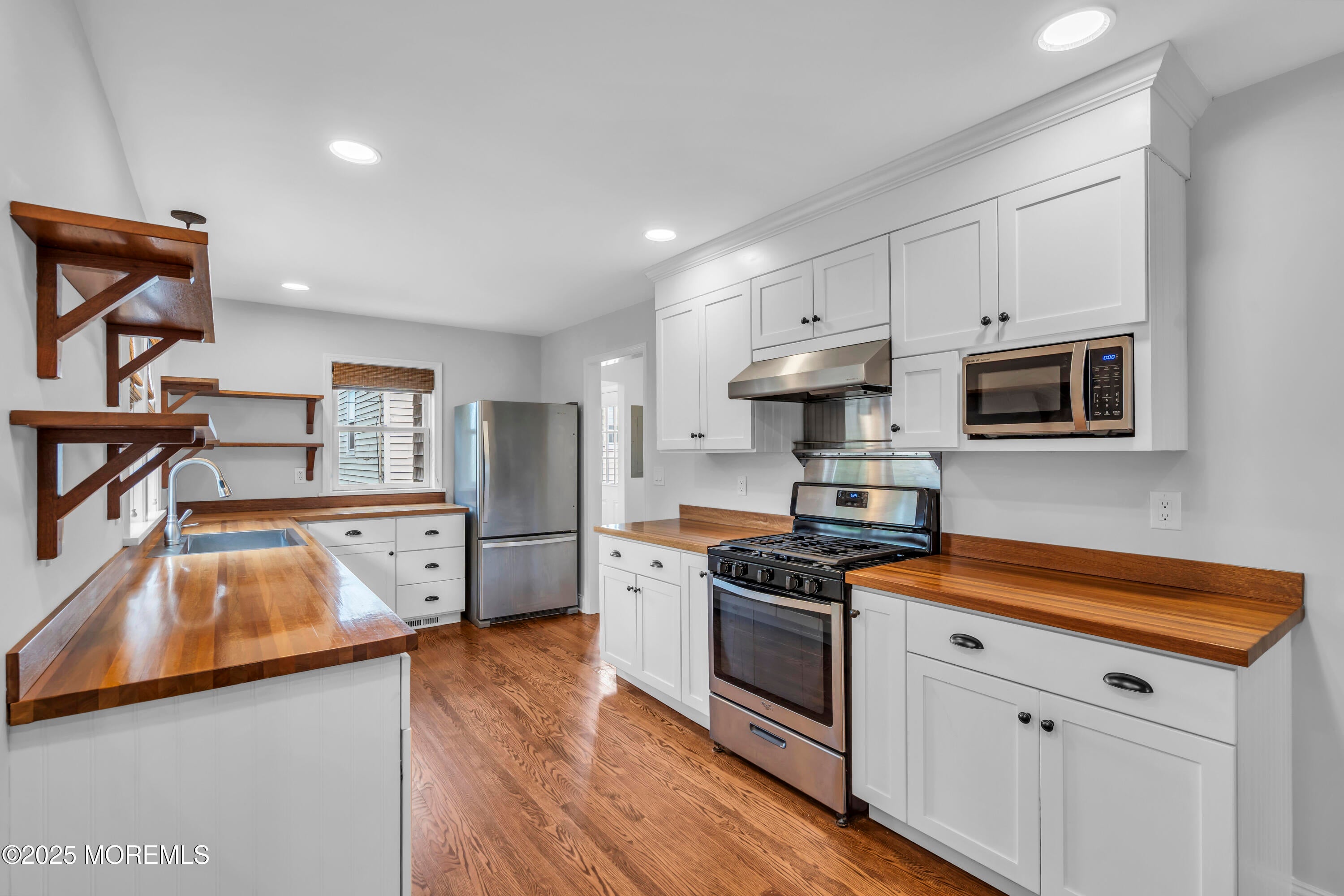 Point Pleasant Beach, New Jersey, 08742, United States, 3 Bedrooms Bedrooms, ,2 BathroomsBathrooms,Residential,Active,1969640