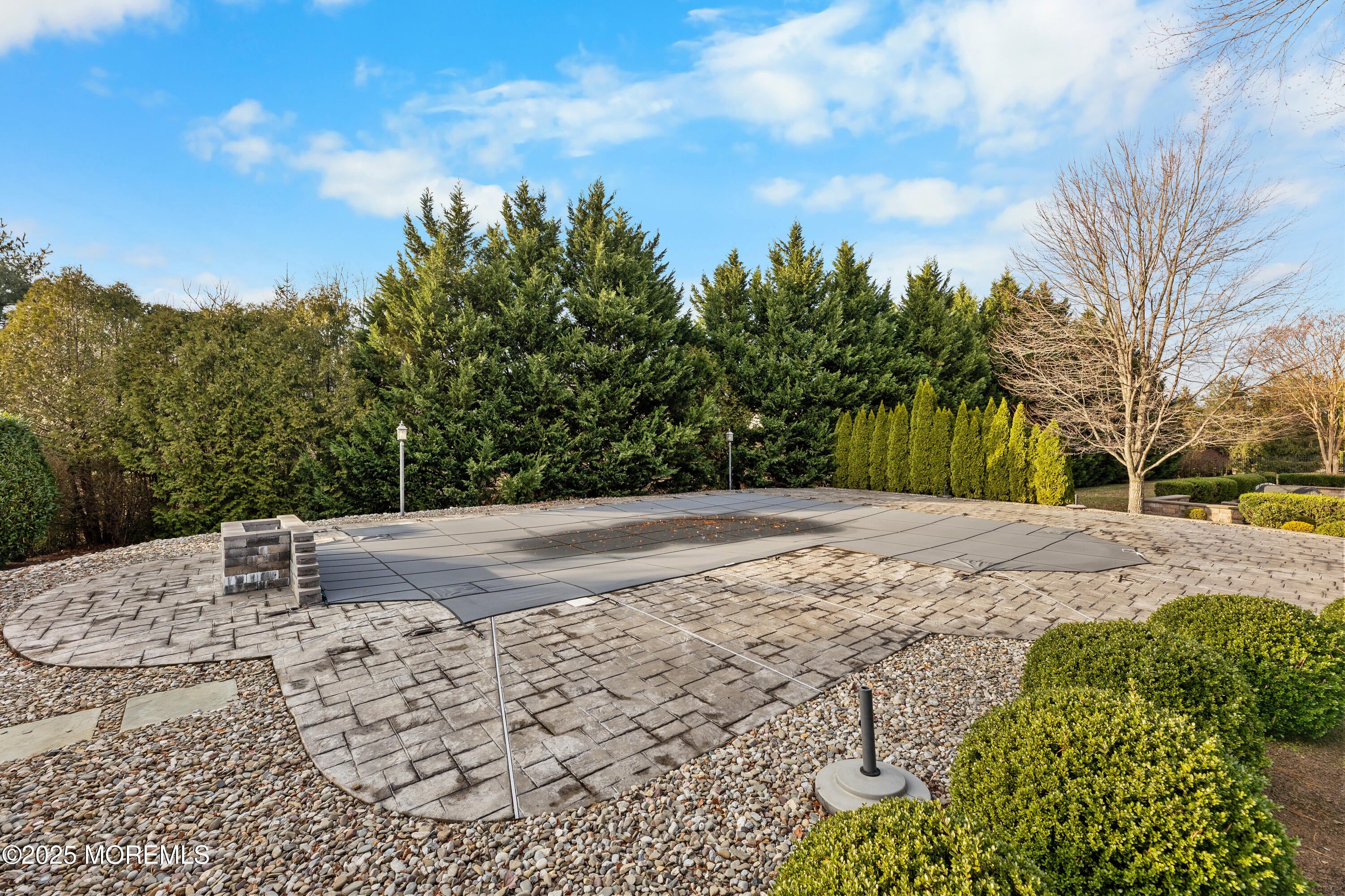 Millstone, New Jersey, 08510, United States, 4 Bedrooms Bedrooms, ,3 BathroomsBathrooms,Residential,Pending,2007227