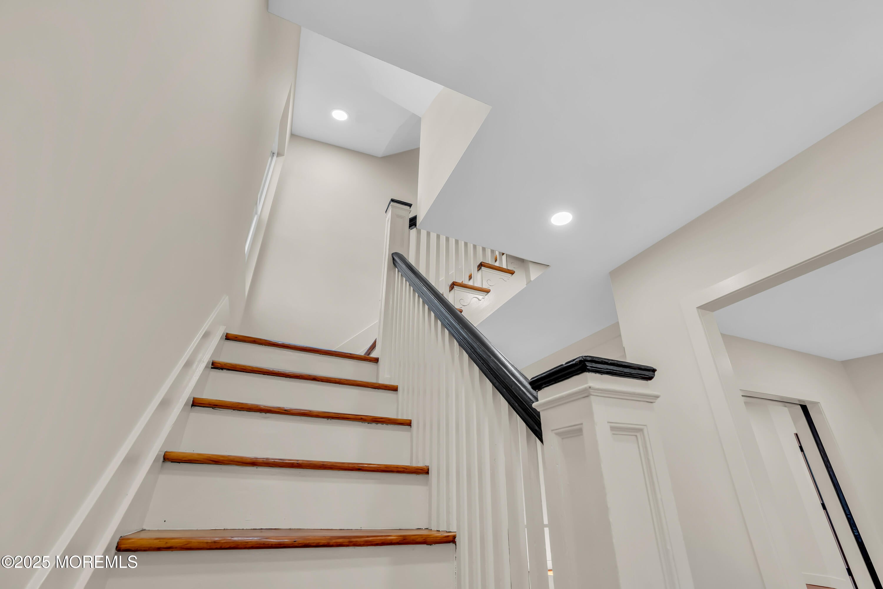 Asbury Park, New Jersey, 07712, United States, 6 Bedrooms Bedrooms, ,4 BathroomsBathrooms,Residential,Active,1929708