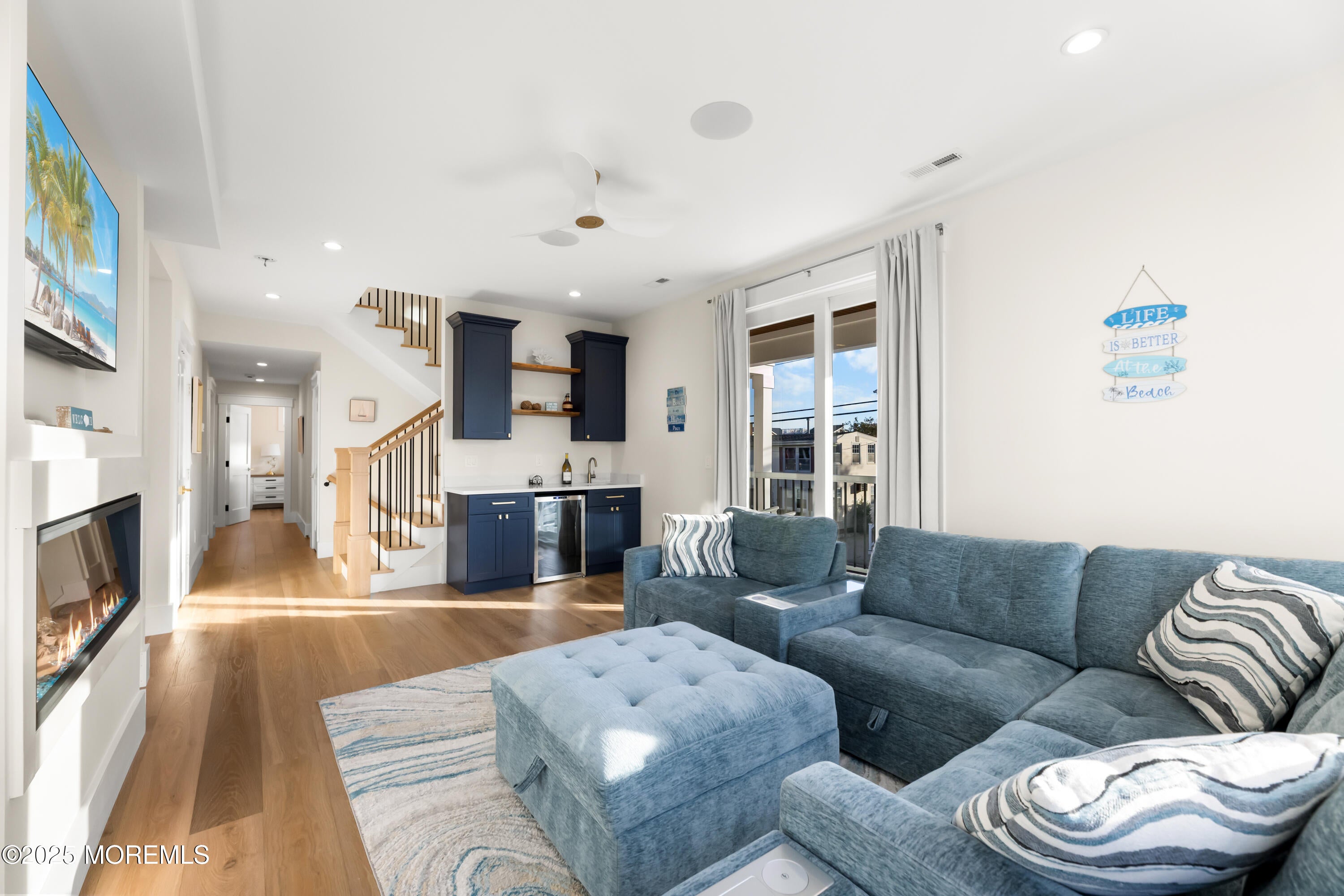 Beach Haven, New Jersey, 08008, United States, 6 Bedrooms Bedrooms, ,6 BathroomsBathrooms,Residential,Active,1969766