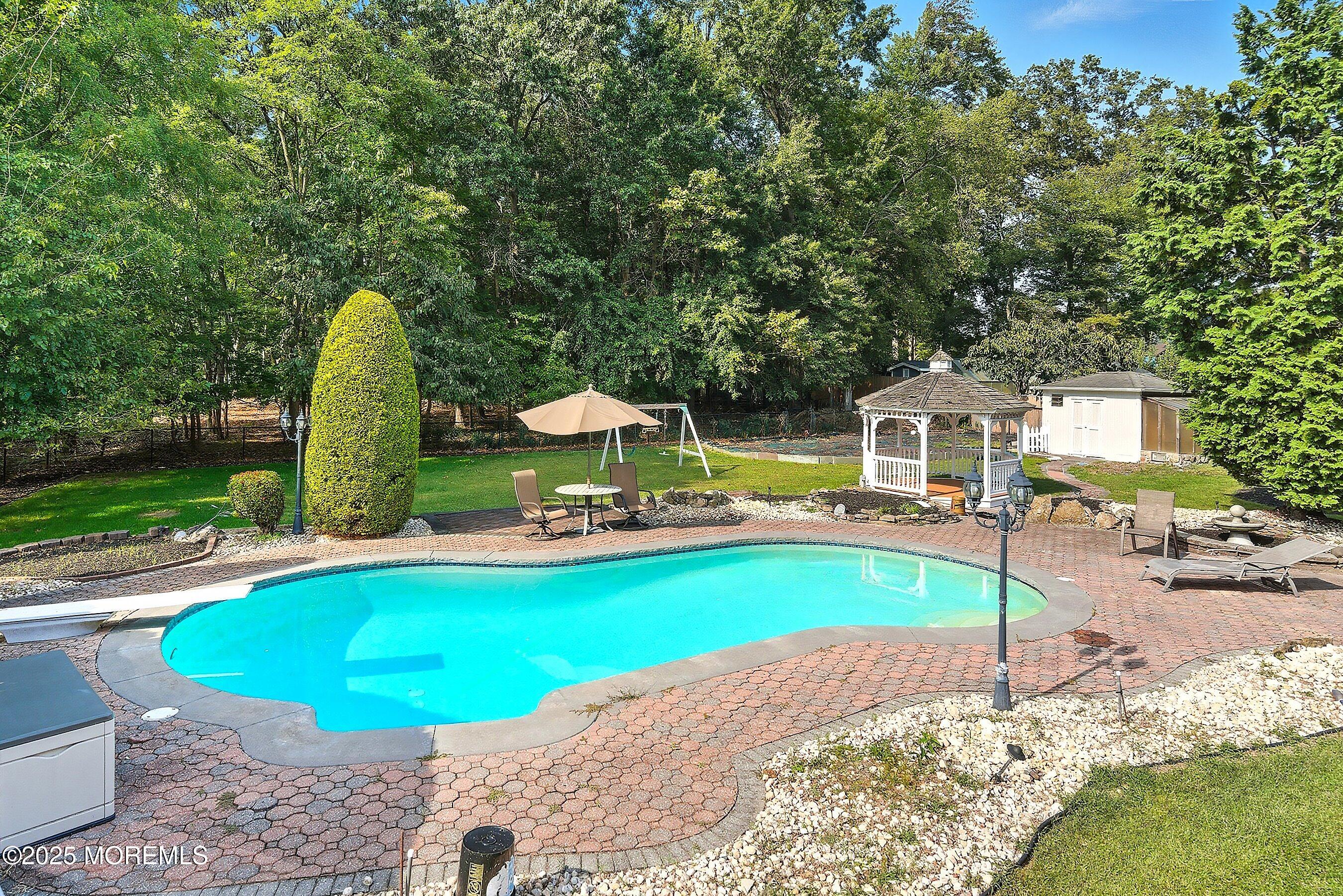 Manalapan, New Jersey, 07726, United States, 5 Bedrooms Bedrooms, ,3 BathroomsBathrooms,Residential,Active,1952450