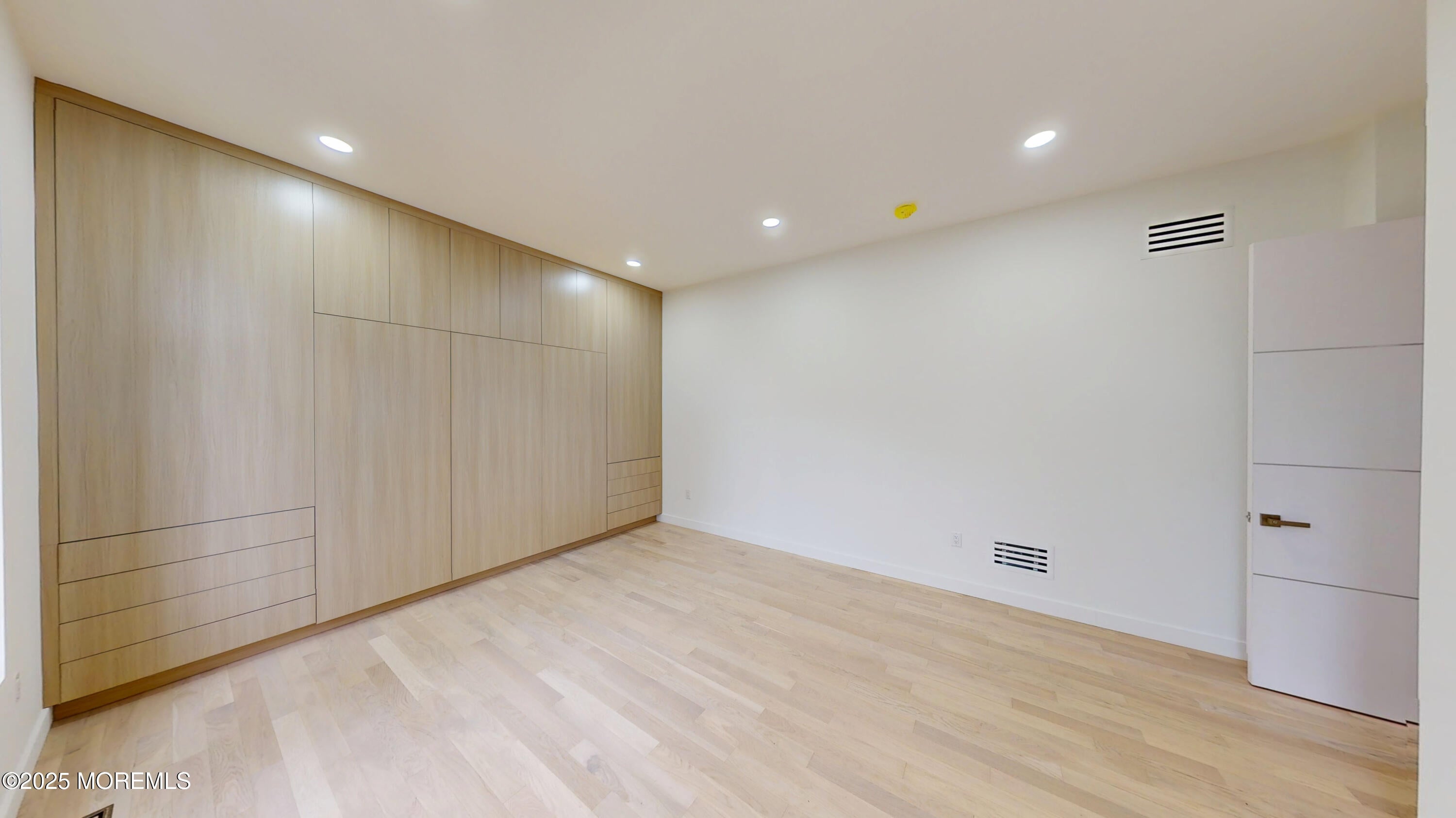 Marlboro, New Jersey, 07746, United States, 5 Bedrooms Bedrooms, ,5 BathroomsBathrooms,Residential,Active,1929654