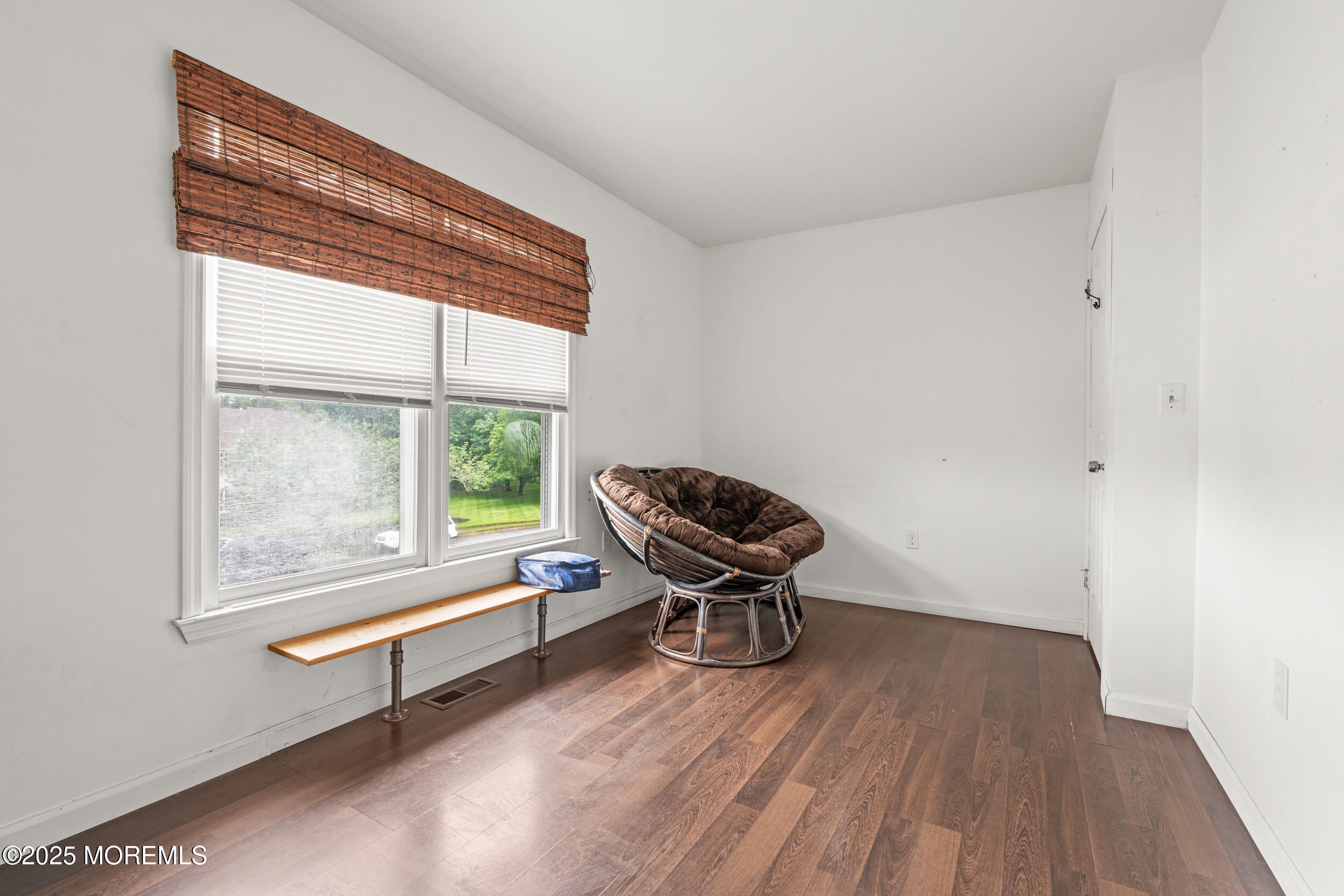 Allenwood, New Jersey, 08720, United States, 5 Bedrooms Bedrooms, ,3 BathroomsBathrooms,Residential,Active,1849537