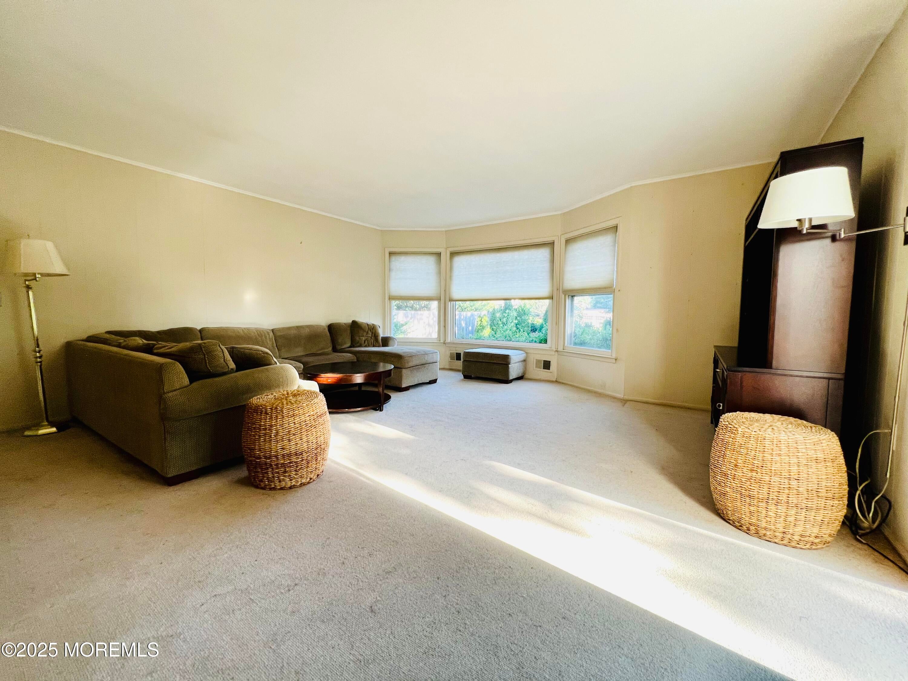 Oakhurst, New Jersey, 07755, United States, 4 Bedrooms Bedrooms, ,2 BathroomsBathrooms,Residential,Active,1905065