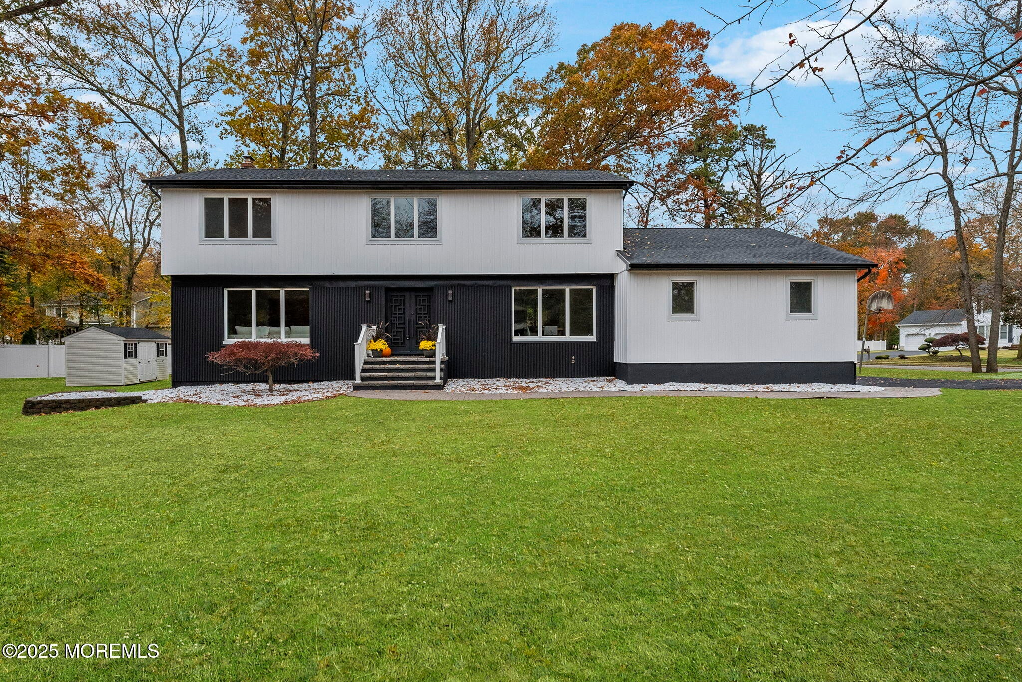 Manalapan, New Jersey, 07726, United States, 5 Bedrooms Bedrooms, ,4 BathroomsBathrooms,Residential,Active,1969663