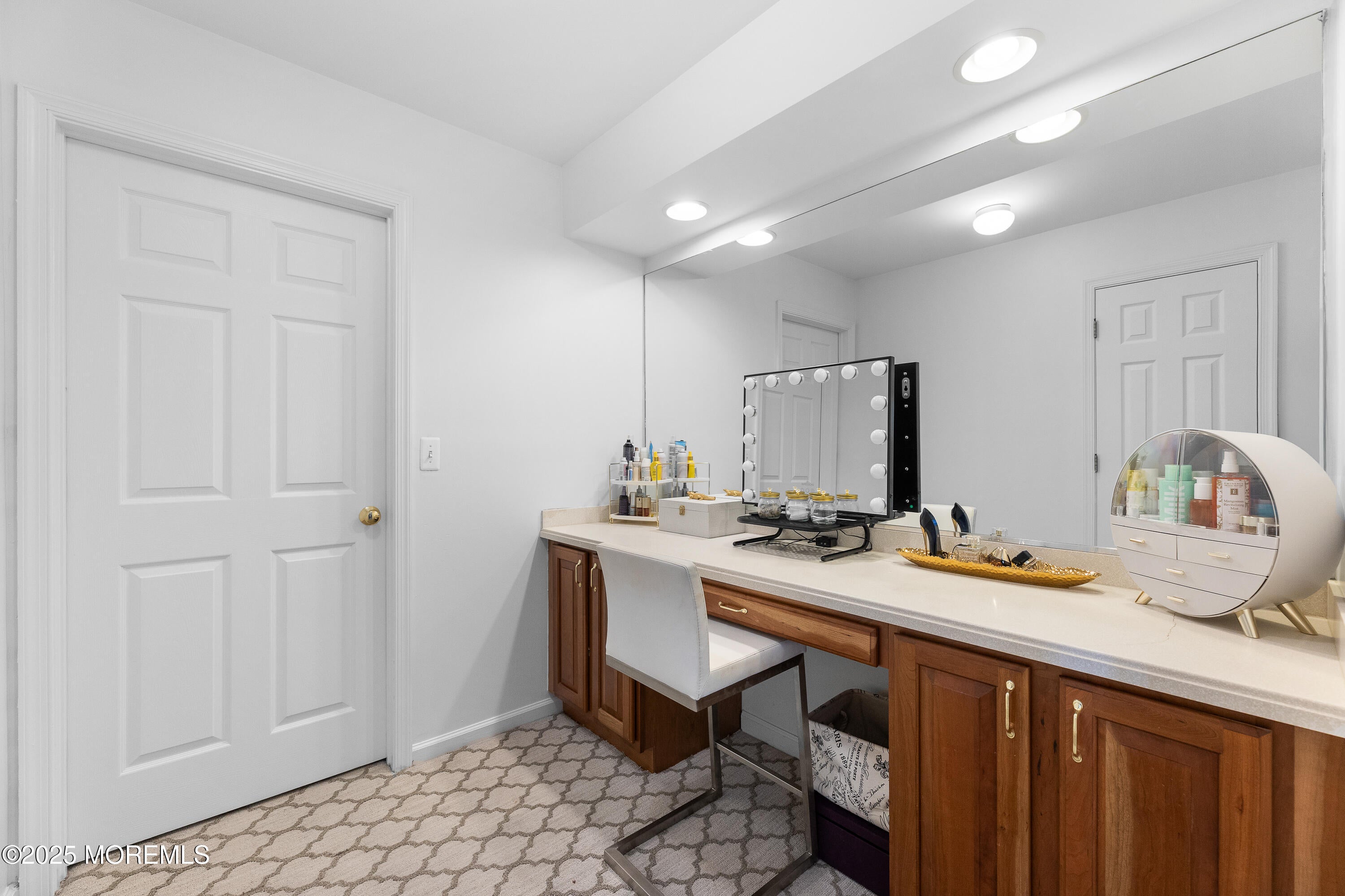 Millstone, New Jersey, 08510, United States, 5 Bedrooms Bedrooms, ,6 BathroomsBathrooms,Residential,Active,1954020