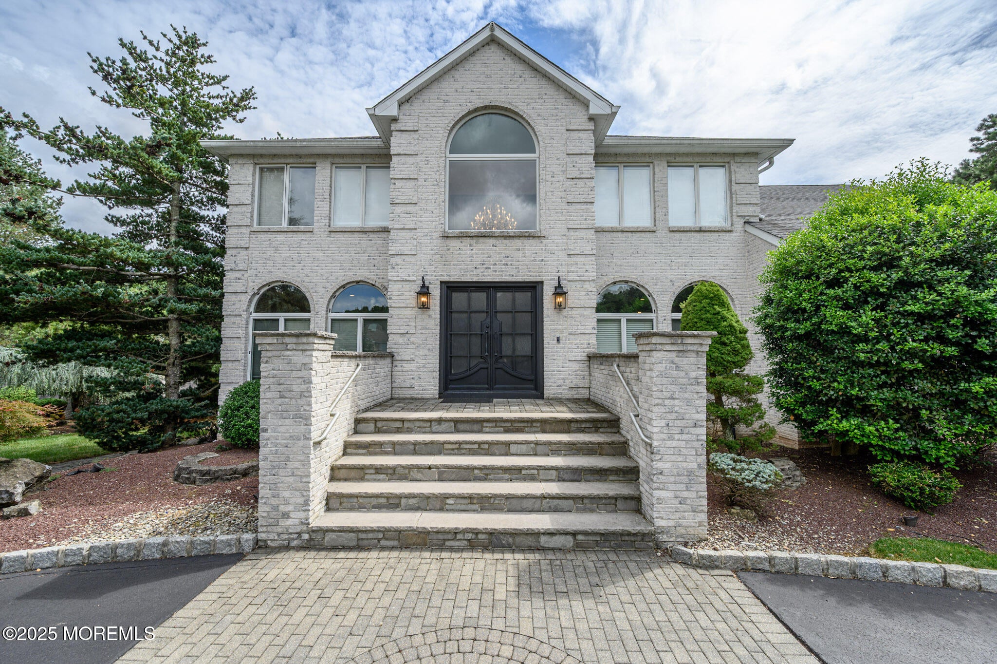 Manalapan, New Jersey, 07726, United States, 6 Bedrooms Bedrooms, ,4 BathroomsBathrooms,Residential,Active,1929411
