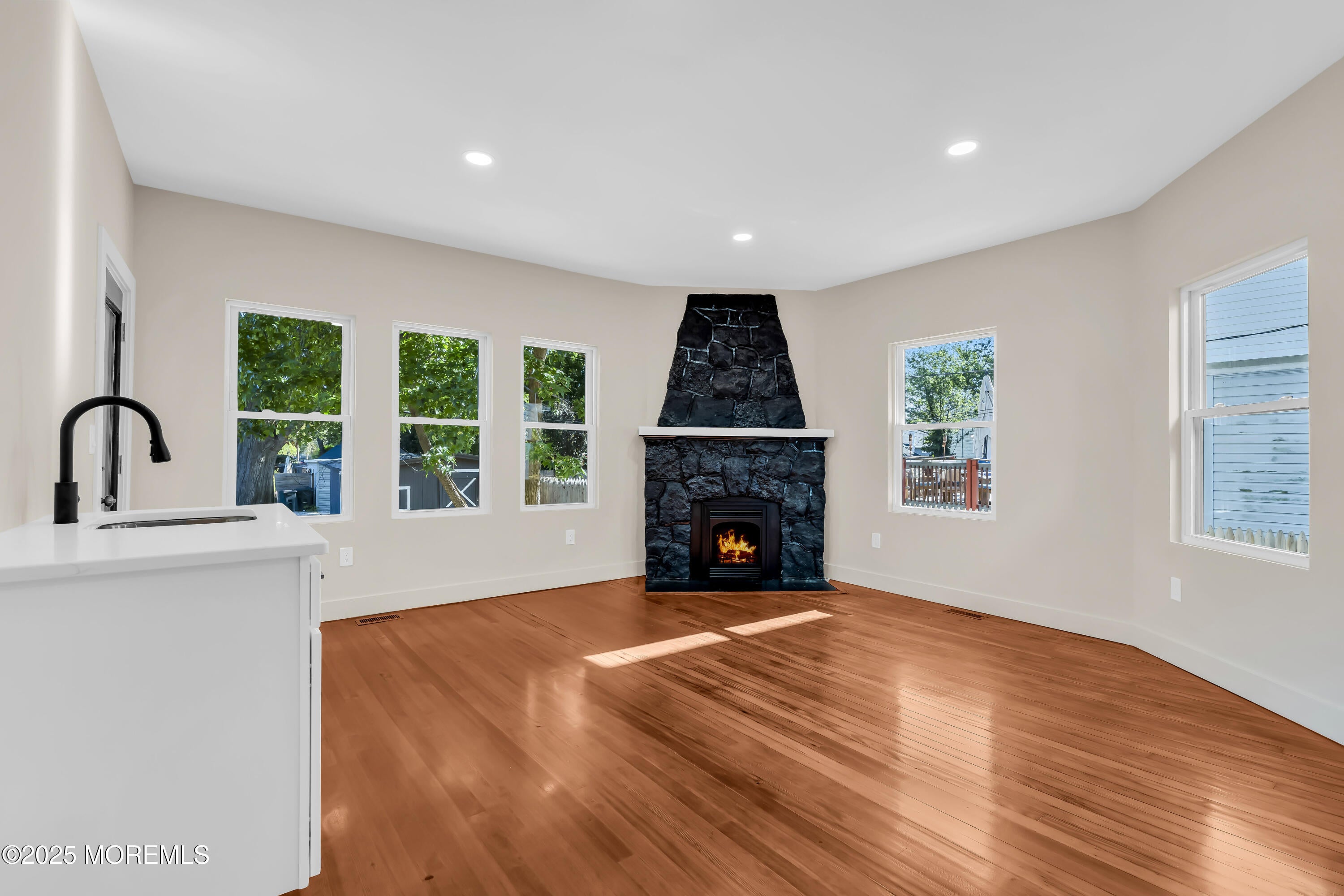 Asbury Park, New Jersey, 07712, United States, 6 Bedrooms Bedrooms, ,4 BathroomsBathrooms,Residential,Active,1929708