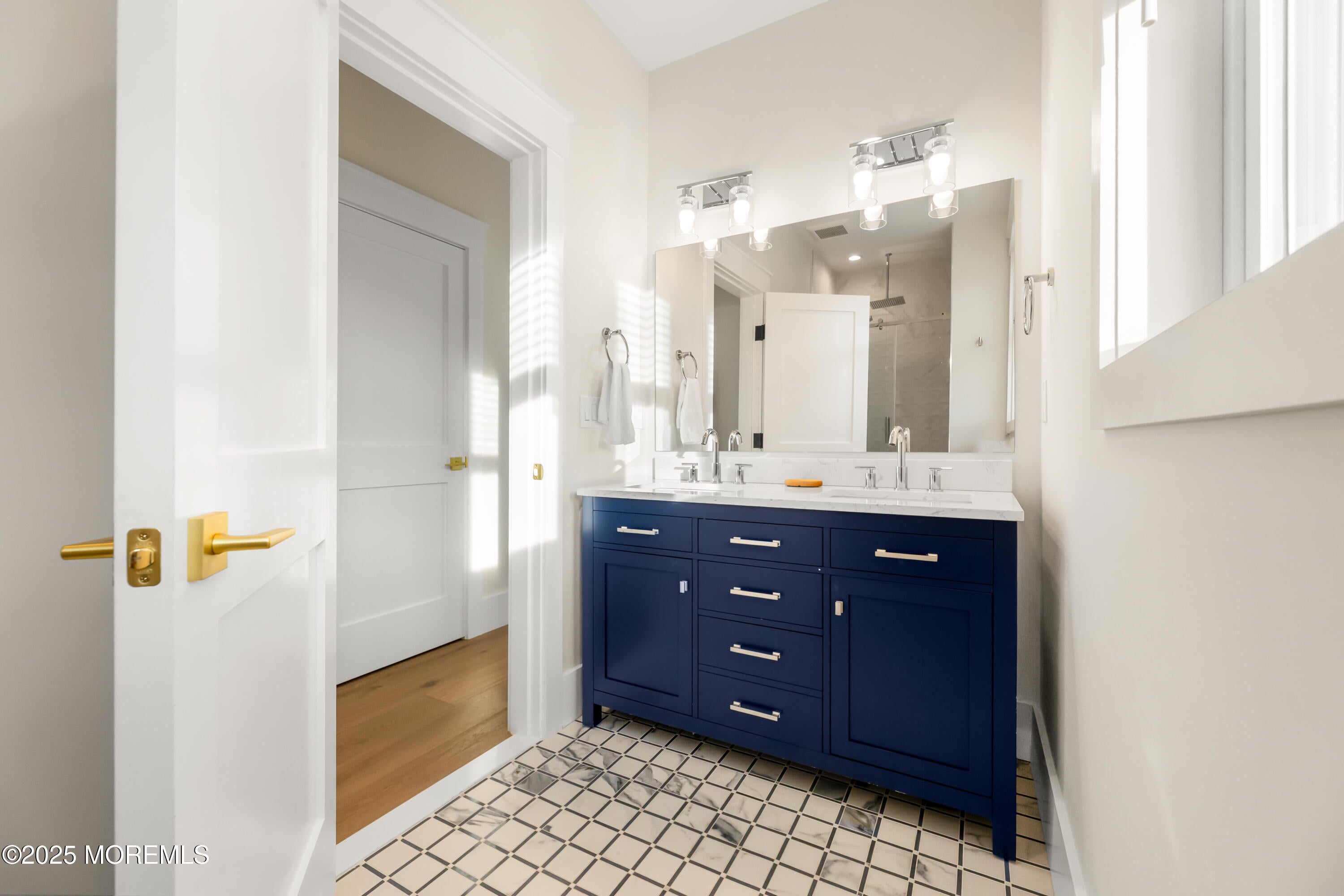 Beach Haven, New Jersey, 08008, United States, 6 Bedrooms Bedrooms, ,6 BathroomsBathrooms,Residential,Active,1969766