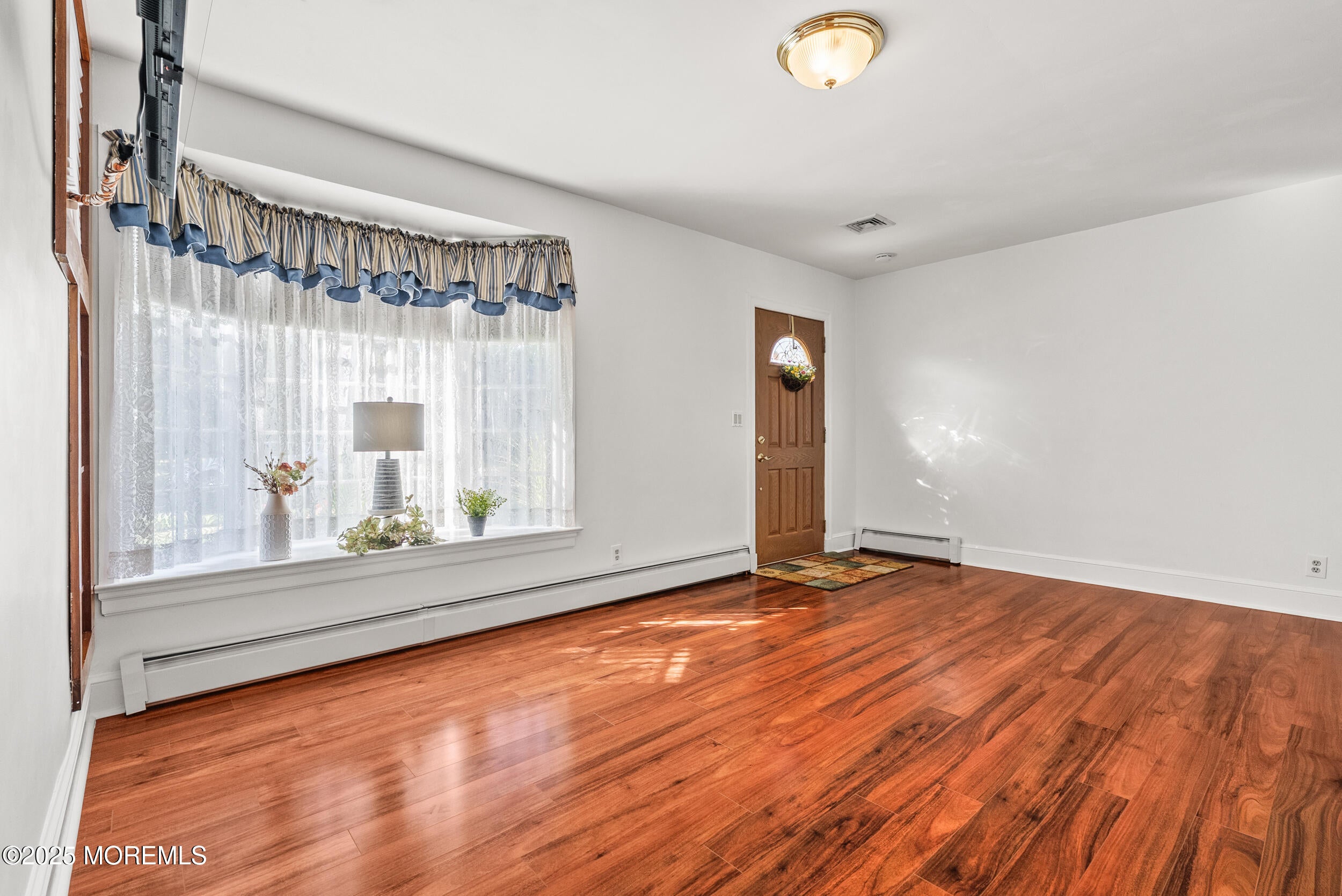 Oakhurst, New Jersey, 07755, United States, 2 Bedrooms Bedrooms, ,1 BathroomBathrooms,Residential,Active,1953714