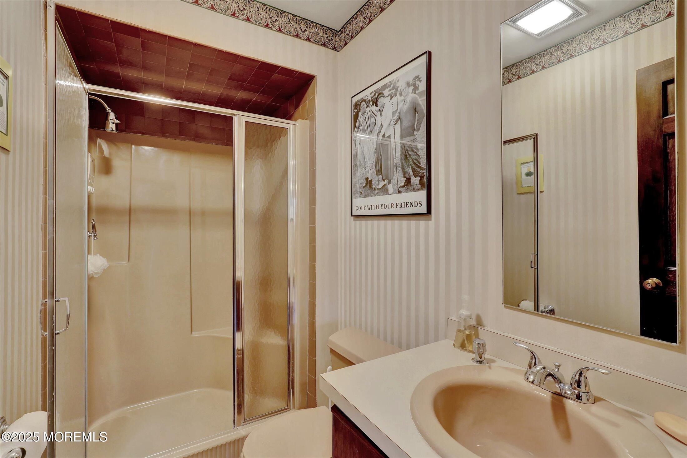 Morganville, New Jersey, 07751, United States, 7 Bedrooms Bedrooms, ,8 BathroomsBathrooms,Residential,Active,1969753