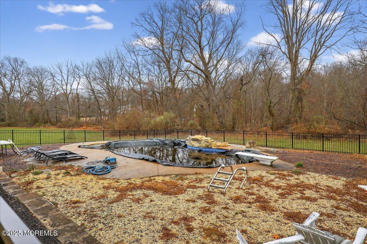 Manalapan, New Jersey, 07726, United States, 4 Bedrooms Bedrooms, ,4 BathroomsBathrooms,Residential,Active,1999930