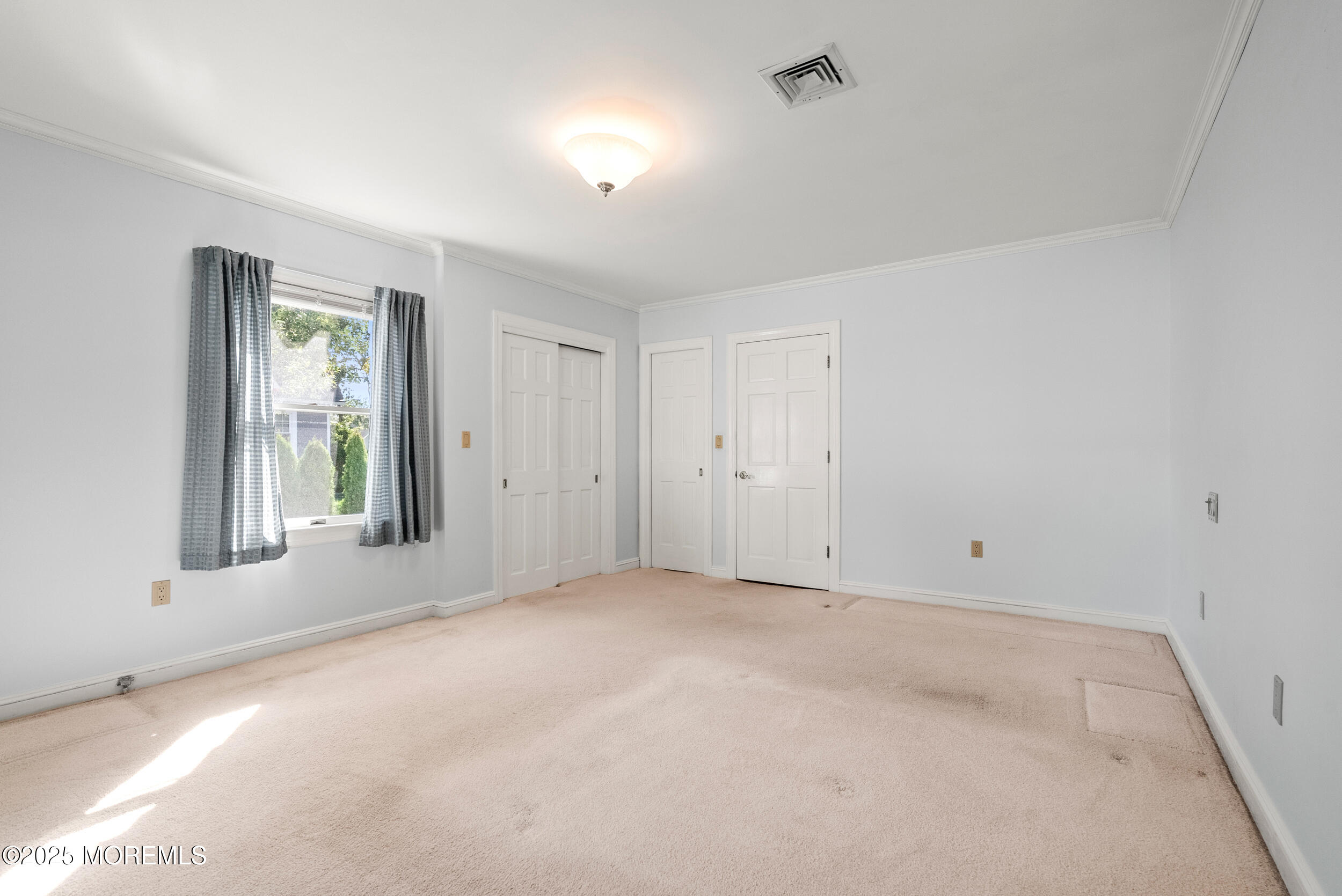 Oakhurst, New Jersey, 07755, United States, 2 Bedrooms Bedrooms, ,1 BathroomBathrooms,Residential,Active,1953714