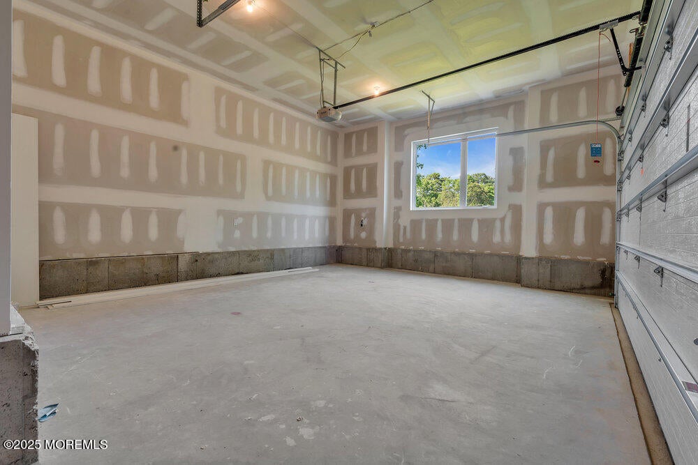 Jackson, New Jersey, 08527, United States, 6 Bedrooms Bedrooms, ,4 BathroomsBathrooms,Residential,Active,1973337