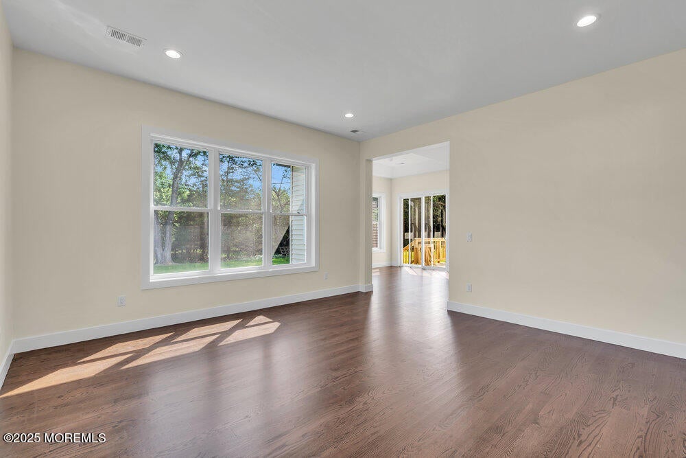 Jackson, New Jersey, 08527, United States, 6 Bedrooms Bedrooms, ,4 BathroomsBathrooms,Residential,Active,1973337