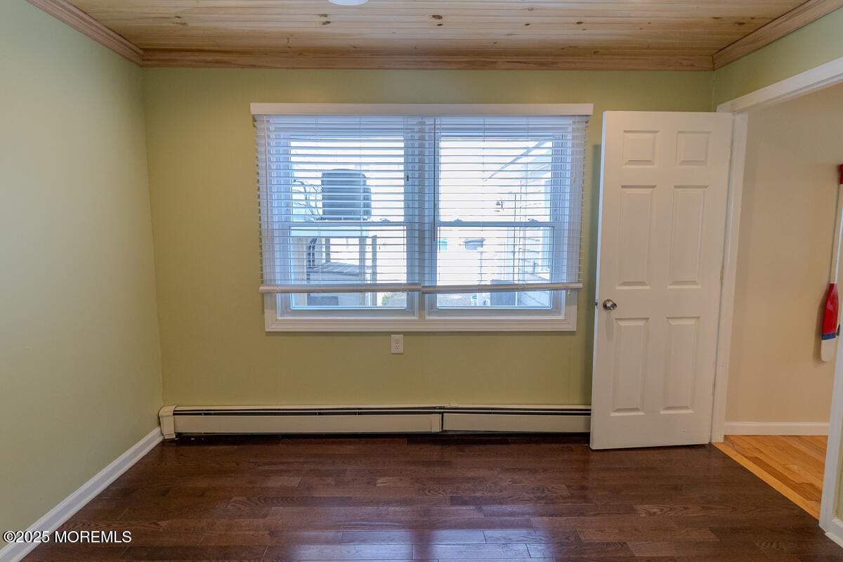 Seaside Heights, New Jersey, 08751, United States, 5 Bedrooms Bedrooms, ,3 BathroomsBathrooms,Residential,Active,1968429